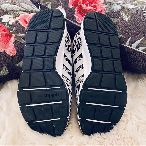 Adidas Swift Run X Leopard - Picture 6 of 8